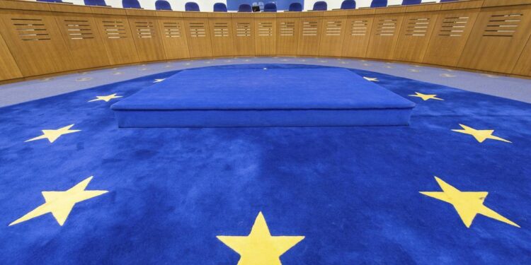 Rusia sale del Tribunal de Estrasburgo con 17.450 demandas pendientes