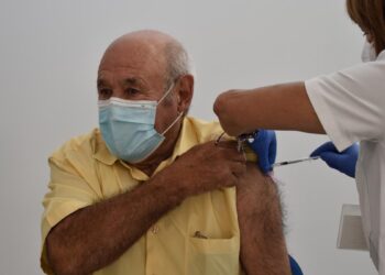 Las vacunas contra el coronavirus salvaron la vida a 1,6 millones de personas en Europa
