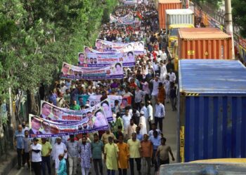 Bangladés purga a su vieja cúpula judicial mientras intenta mitigar el caos