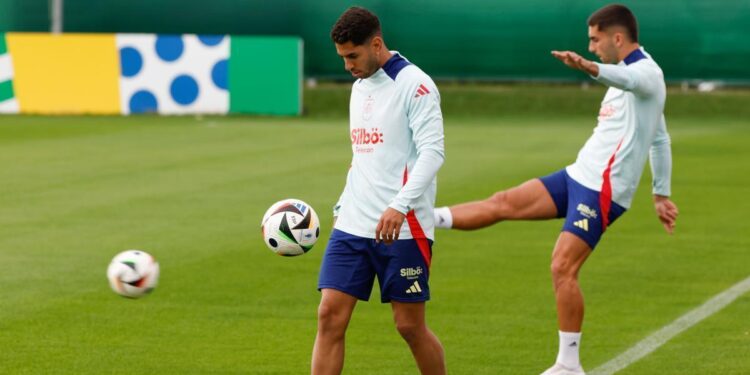 Ayoze Pérez: ‘Si quieres llegar a la final de la Eurocopa te tienes que enfrentar a las mejores’