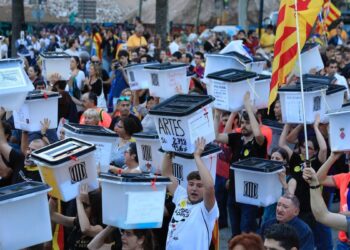 El independentismo se moviliza para recibir a Puigdemont con un acto cerca del Parlament