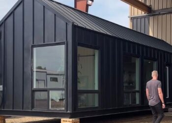 Vivir en un contenedor marítimo por menos de 1.000 euros. ¿Infravivienda o futuro habitacional?