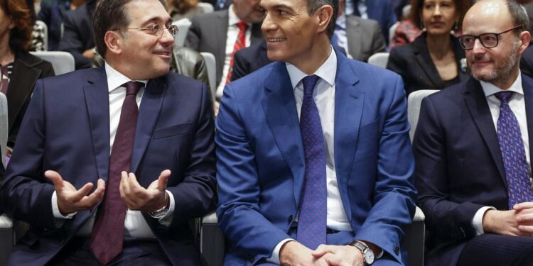 Sánchez pide al cuerpo diplomático que defienda una España opuesta a los ‘ultras’ que quieren ‘ilegalizar partidos’