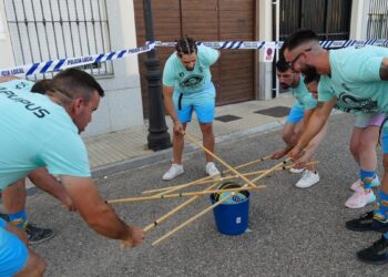 Jugar a la Oca por Dos Torres, el tablero más grande del mundo