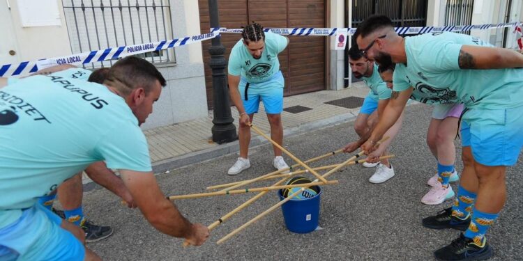 Jugar a la Oca por Dos Torres, el tablero más grande del mundo
