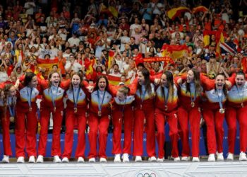 La selección femenina de waterpolo hace historia con un primer oro apoteósico