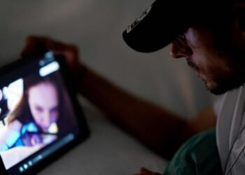 OpenAI, la empresa creadora de ChatGPT, estudia permitir la generación de contenido erótico con inteligencia artificial