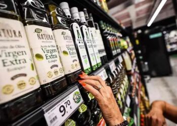 Facua abre una web al público para seguir día a día el precio de los alimentos