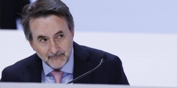 Repsol ataca a Greenpeace: “Ustedes son los responsables de que suban las emisiones de CO2”