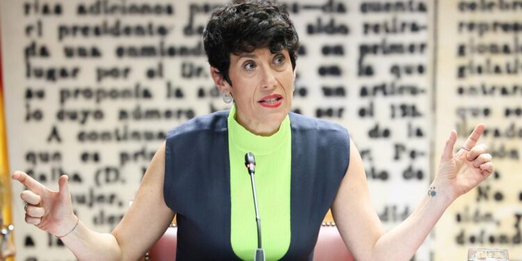 Elma Saiz circunscribe su papel en la contratación de Navarra al ‘control’ y no recuerda su relación con Koldo