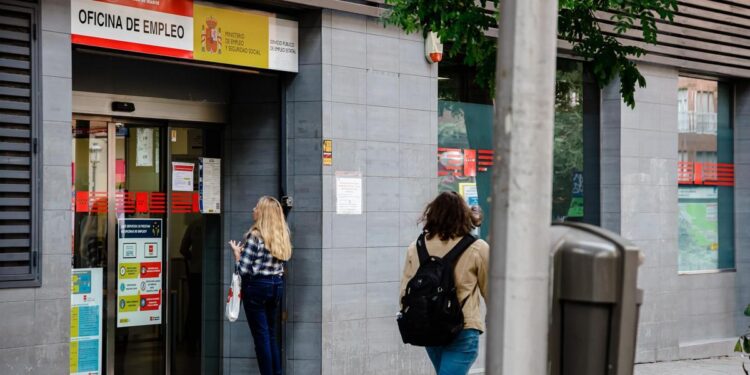 Sin derecho a paro: estas son las ayudas del SEPE que se pueden solicitar