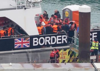 Los menores no acompañados en el Reino Unido, un asunto pendiente para el nuevo Gobierno laborista