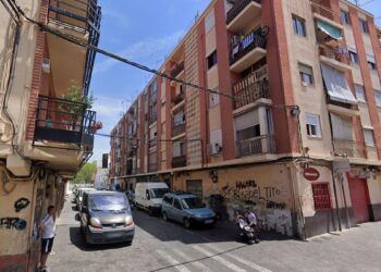 Un menor de 16 años fallece tras caer al vacío cuando huía de la Policía en Torrent (Valencia)