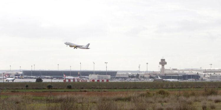 Ni Madrid ni Barcelona: estos son los aeropuertos españoles con récord de operaciones en julio