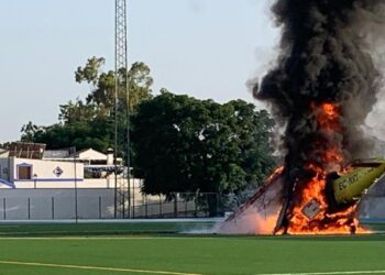 Estalla un helicóptero del 061 al recoger a un enfermo en Córdoba