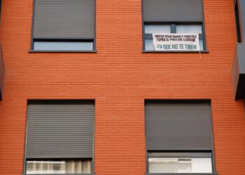 La turismofobia traspasa el centro y se expande por Valencia