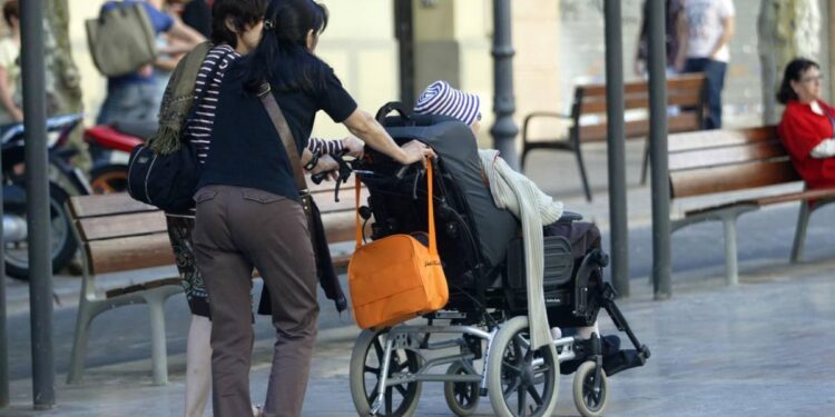 Andalucía se convierte en la comunidad con las mayores listas de espera en dependencia de España