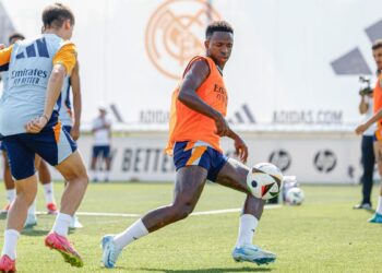 Vinicius no descarta una oferta de 1.000 millones de Arabia e insta a los saudíes a negociar con el Real Madrid