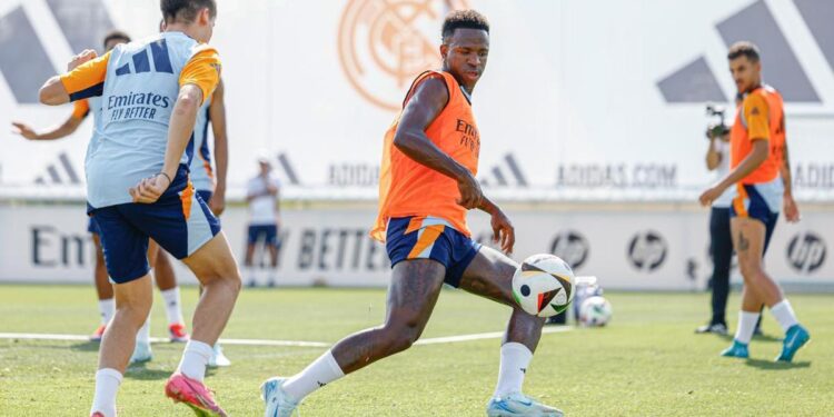 Vinicius no descarta una oferta de 1.000 millones de Arabia e insta a los saudíes a negociar con el Real Madrid