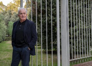 Víctor Manuel: ‘¿Aquel resbalón de juventud cantando a Franco? Solo hay que mirar la letra para ver que es de un gilipollas desinformado’