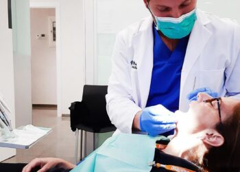 Si eres funcionario de MUFACE, puedes solicitar estas ayudas dentales y oculares