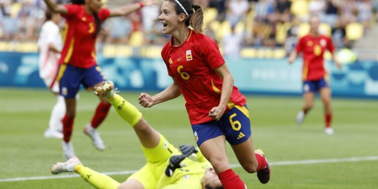 España tira de oficio y paciencia para arrancar los Juegos con una remontada