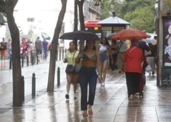 Alivio en los termómetros, pero siete comunidades entran en alerta por fuertes tormentas
