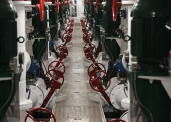 En las entrañas del atunero más moderno, con tecnología 100% viguesa