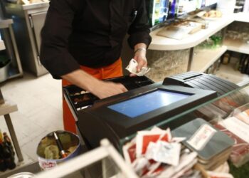 Los autónomos estarán obligados a presentar la declaración de la renta 2023 independientemente de sus ingresos