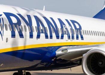 Multa histórica de 150 millones de euros a Ryanair, Vueling, EasyJet y Volotea por cobrar por el equipaje de mano