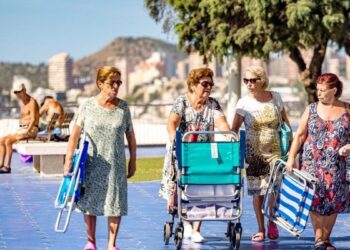 Viaja con Imserso: estos son los destinos y las fechas para la temporada 2024-2025