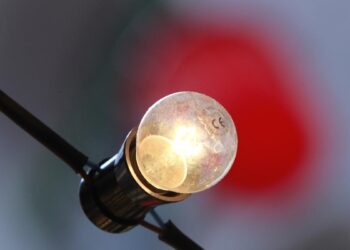 Importante incremento en la factura eléctrica: estas son las horas más baratas hoy, jueves 8 de agosto