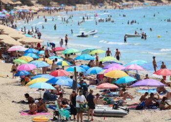 El turismo empuja la economía española a un crecimiento cercano al 3%