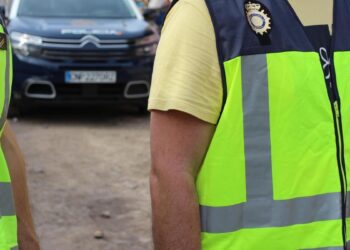 Dos detenidos por violar a una menor de 16 años tras emborracharla en una playa