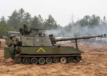 España sigue lejos de sus aliados en gasto en Defensa