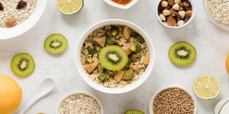 Cuidado si le das esta fruta a tu perro: puede provocarle graves problemas de estómago