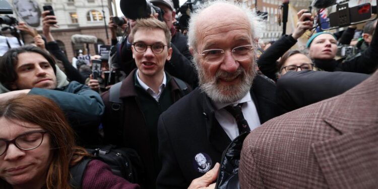 Assange pide permiso para volver a recurrir en la recta final del proceso de extradición