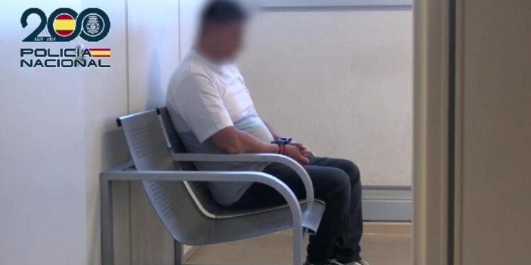 Detenido en Francia por abusar de la hija menor de su expareja en España durante siete años