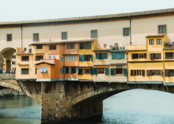 Esto es lo que todo el mundo olvida al viajar: imprescindible si vuelas al extranjero