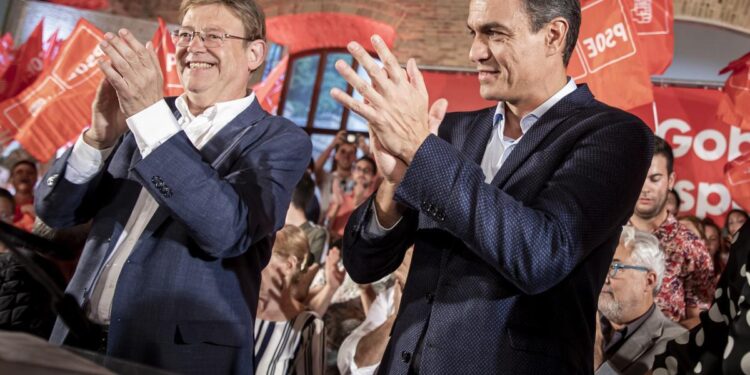 Sánchez sitúa las municipales en primera línea para impulsar el voto nacional