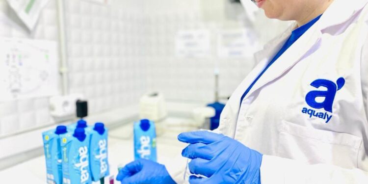 El desafío andaluz de Ly Company: 500 millones de envases de agua al año en su fábrica de EEUU