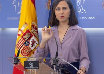 Podemos acusa a Sánchez de reiniciar la legislatura con el PP y deja en el aire el decreto anticrisis