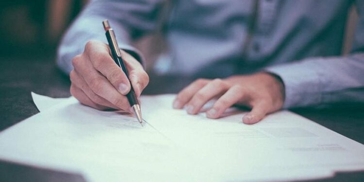 ¿Por qué el verano es el mejor momento para gestionar tus ayudas sociales? Estos son los beneficios