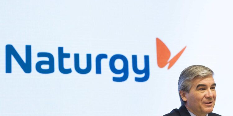 El Gobierno bendecirá la OPA a Naturgy si Abu Dabi (Taqa) va de la mano de Caixa