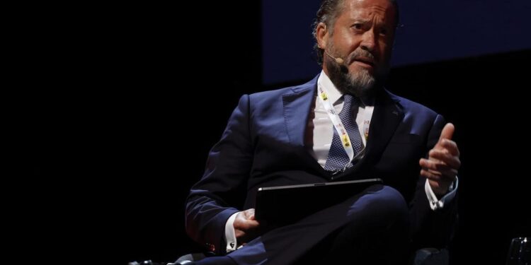 Escotet, presidente de Abanca: ‘Seguimos negociando, no tenemos prisa para vender Pescanova’