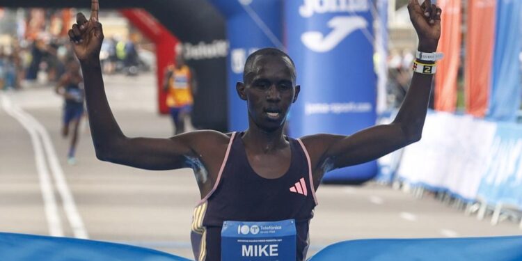 Kipkorir y Kebeda ganan el Medio Maratón de Madrid con récord de participación
