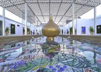 La ciudad del norte de África que se ha ganado un puesto en el mapa del lujo y la gastronomía