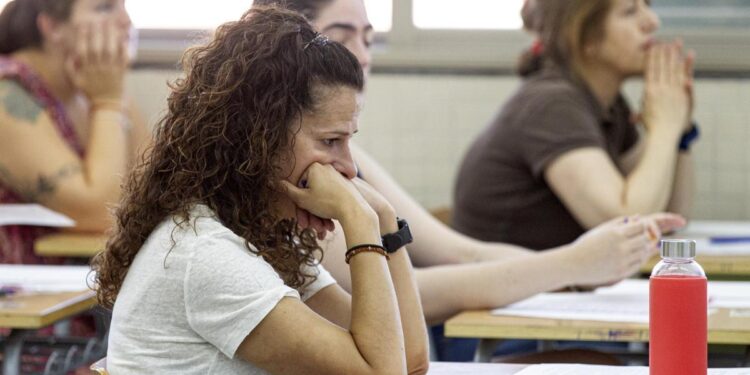 La factura psicológica de las oposiciones se dispara