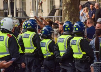 La justicia británica condena a hasta 3 años de cárcel a los implicados en los disturbios racistas