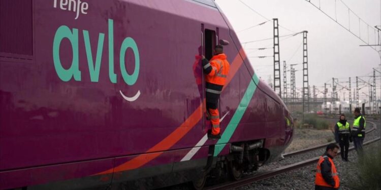 Renfe adelanta a este fin de semana el estreno de los trenes Avlo a Vigo y Galicia